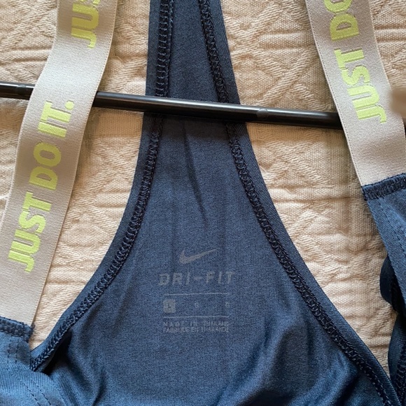 Nike Dri Fit Tank - Large - Picture 3 of 3